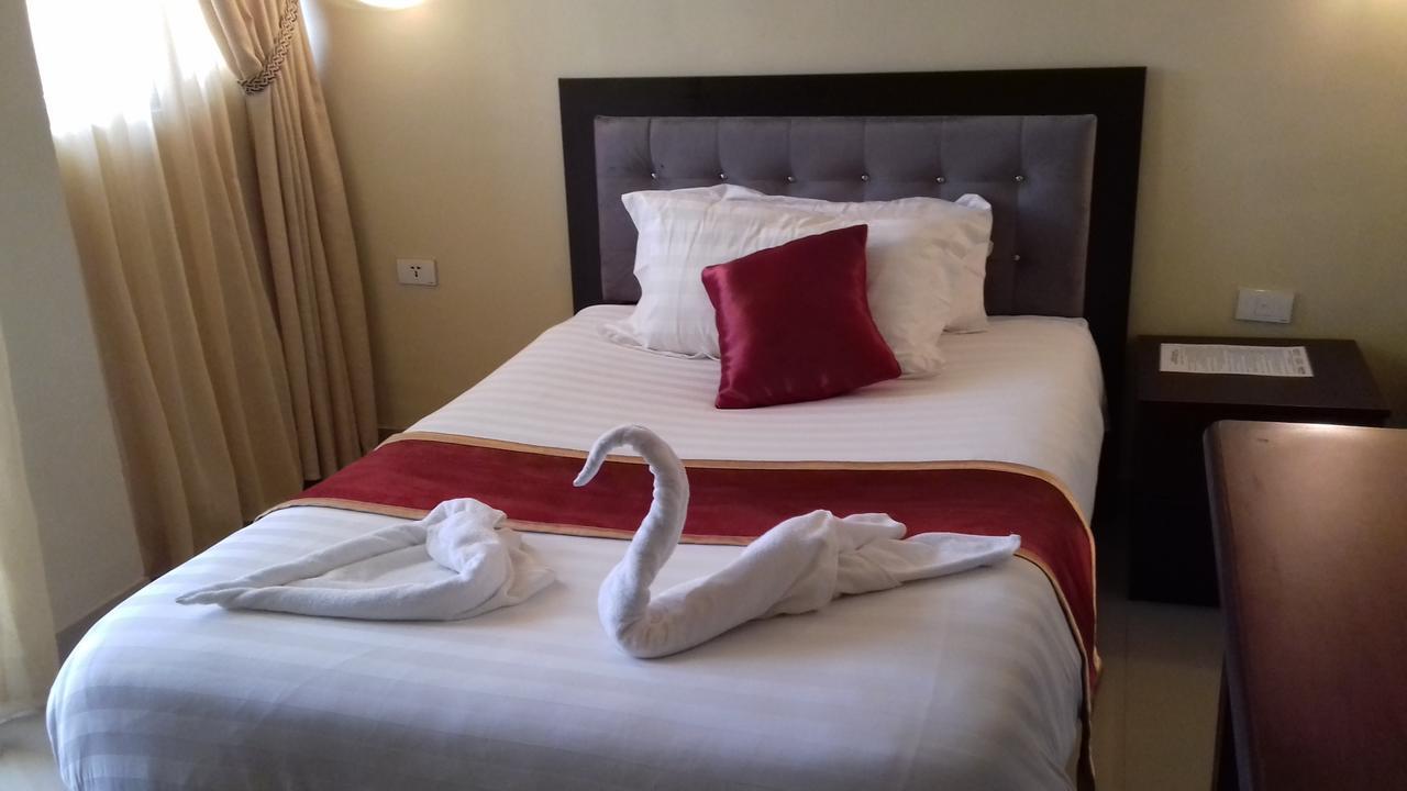 Lakemark Hotel And Tour Service Бахр-Дар Экстерьер фото