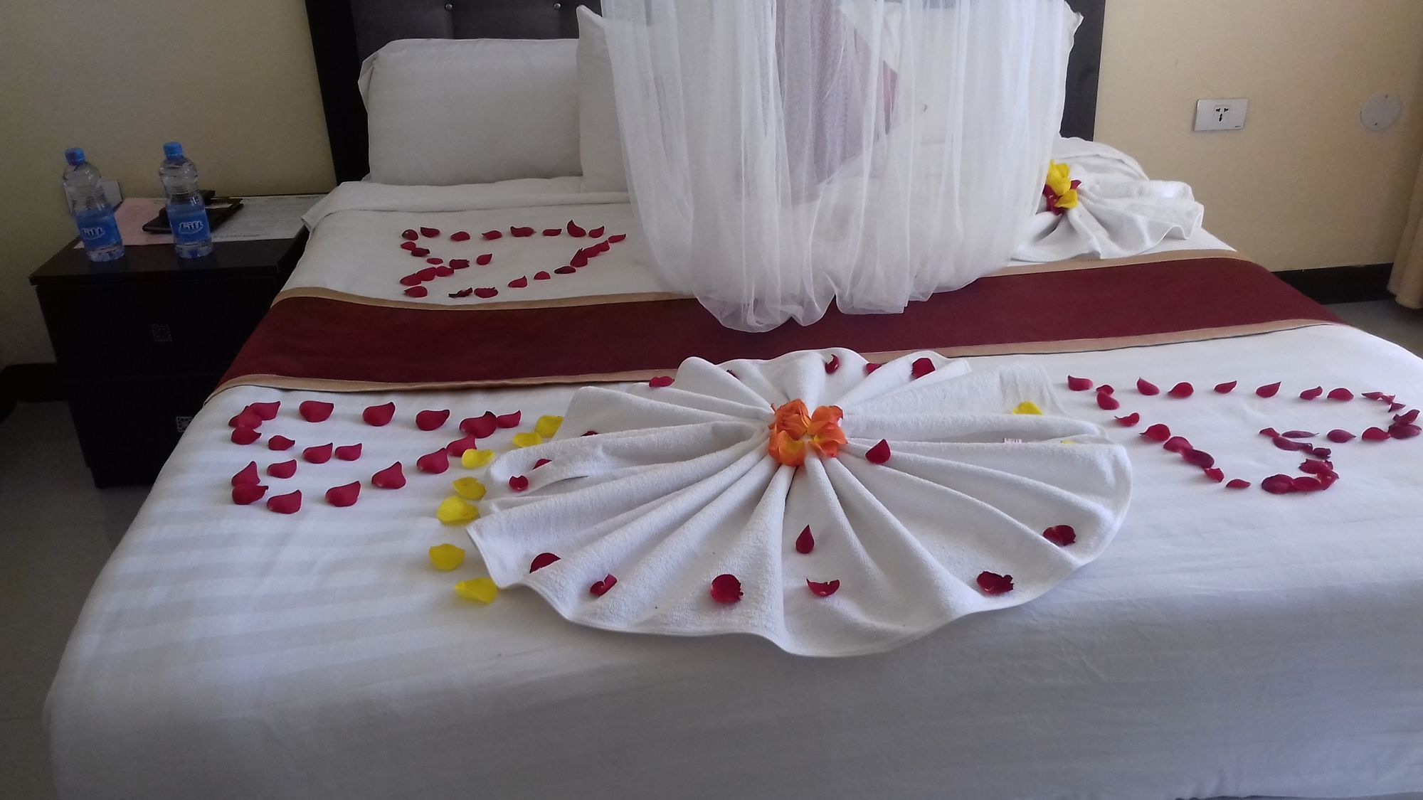 Lakemark Hotel And Tour Service Бахр-Дар Экстерьер фото